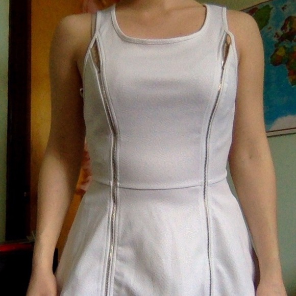 bebe Tank Top - Picture 3 of 5